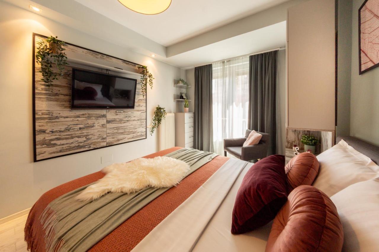 Modern 1Br Apt In The Old Town: The Perfect Choice Bukares Bagian luar foto