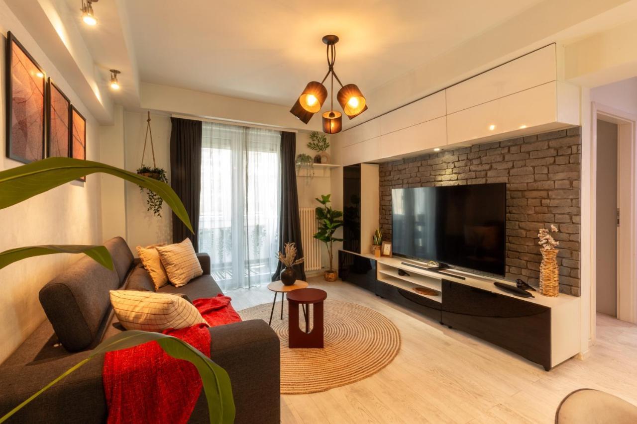Modern 1Br Apt In The Old Town: The Perfect Choice Bukares Bagian luar foto