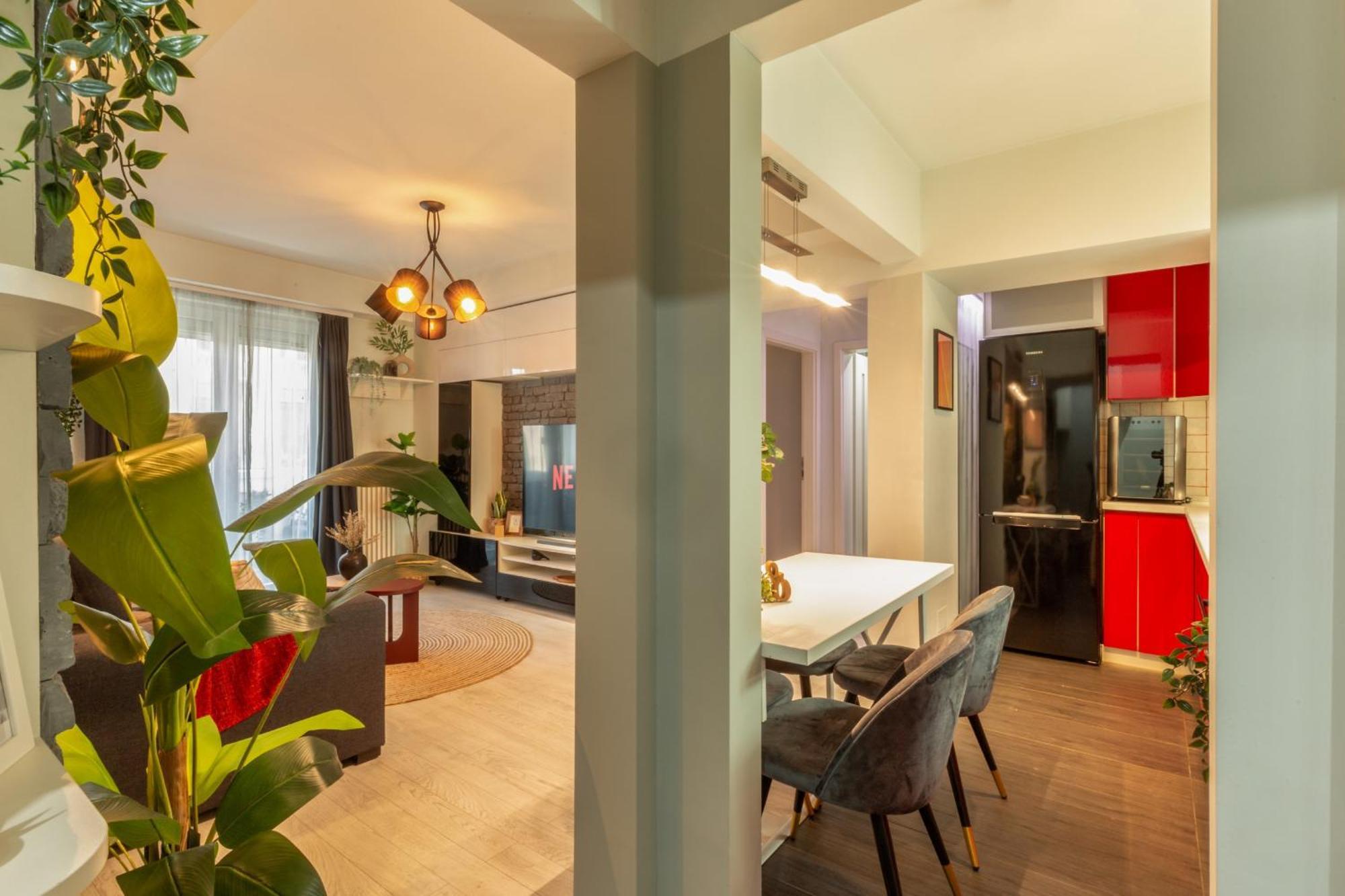 Modern 1Br Apt In The Old Town: The Perfect Choice Bukares Bagian luar foto
